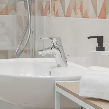 H11 Clara'S Home - Sanremo 公寓 *